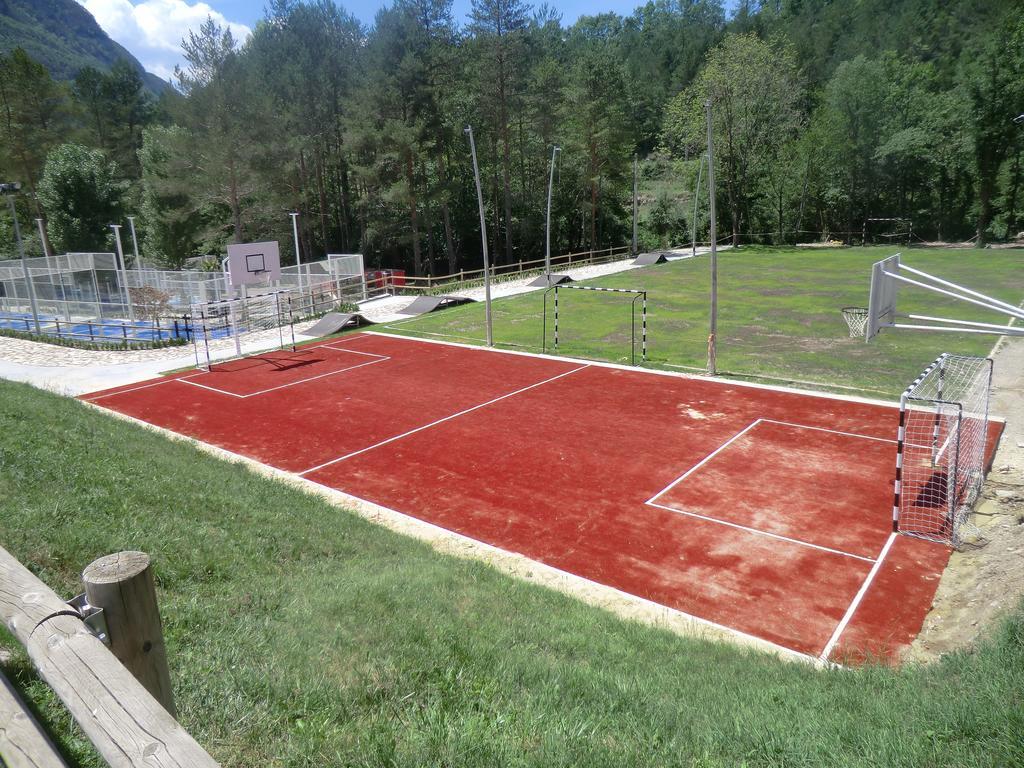 Camping L'Espelt La Pobla de Lillet Exteriér fotografie