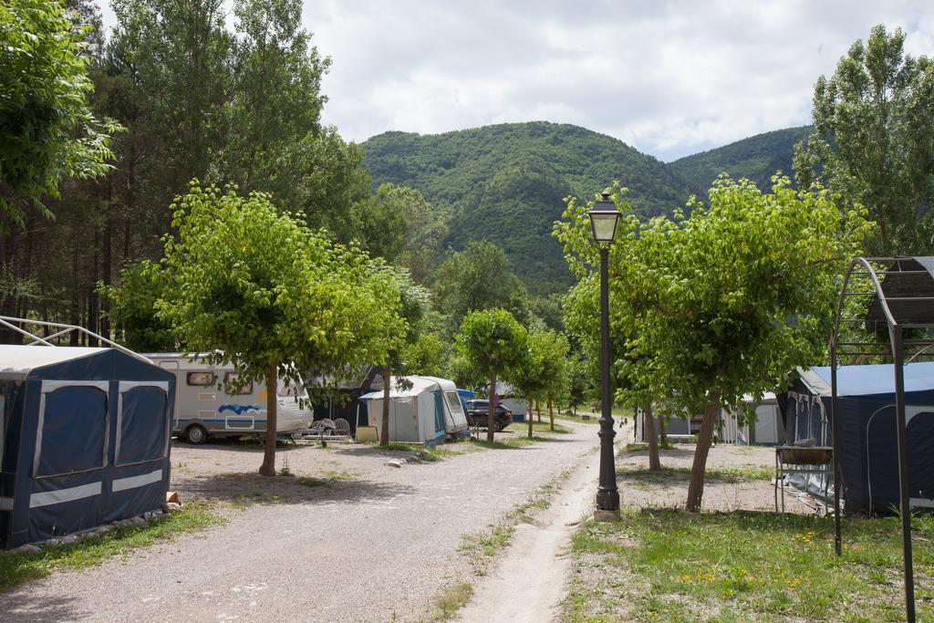 Camping L'Espelt La Pobla de Lillet Exteriér fotografie