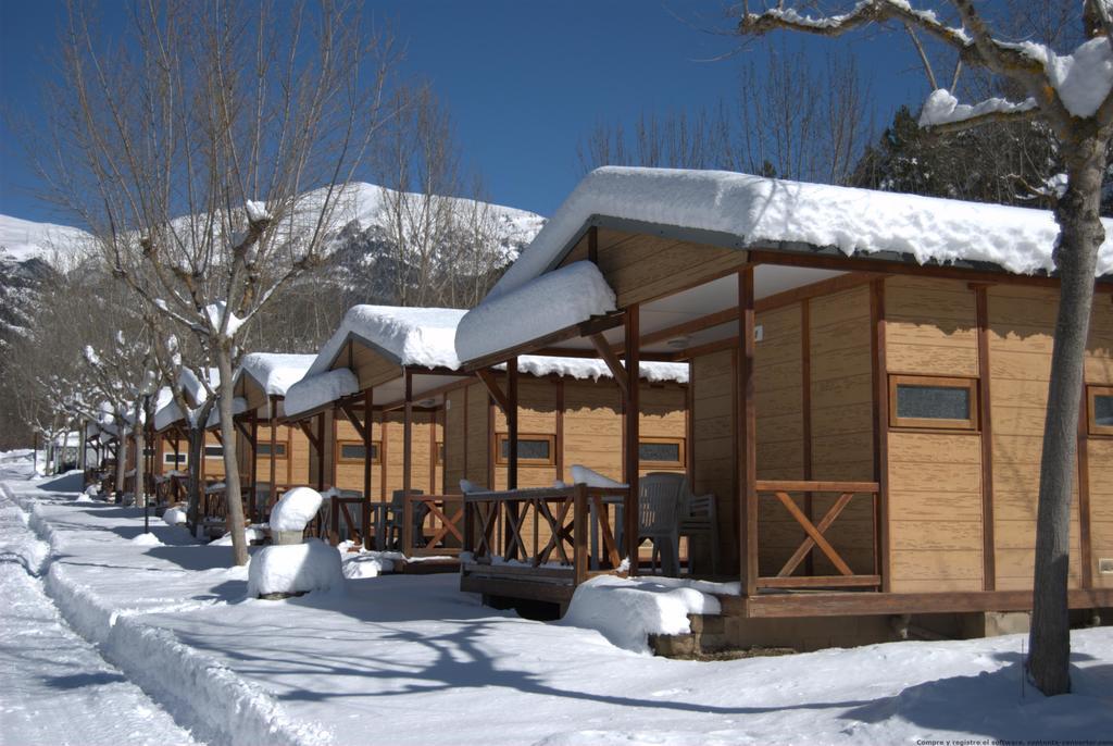 Camping L'Espelt La Pobla de Lillet Exteriér fotografie