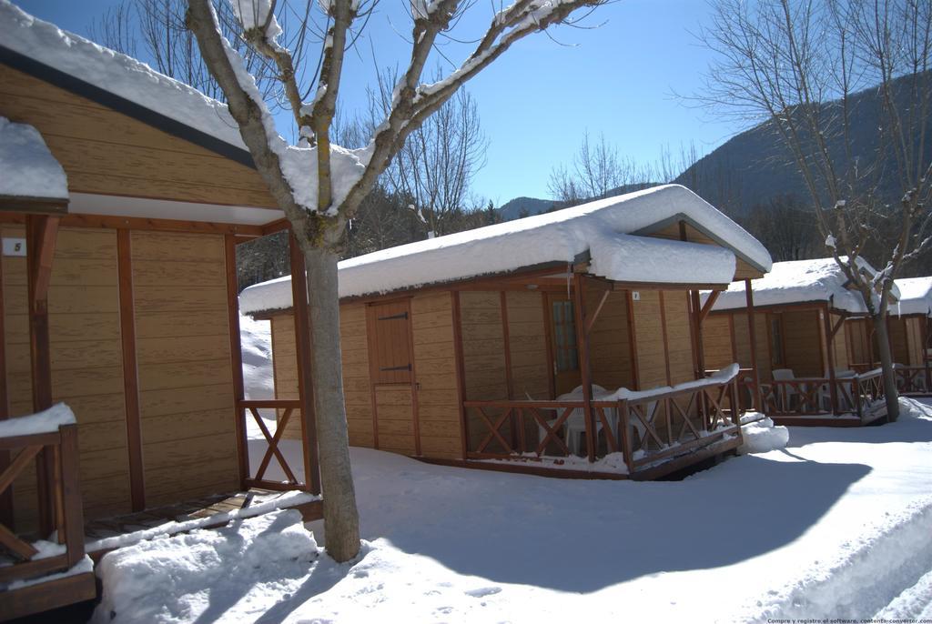 Camping L'Espelt La Pobla de Lillet Exteriér fotografie