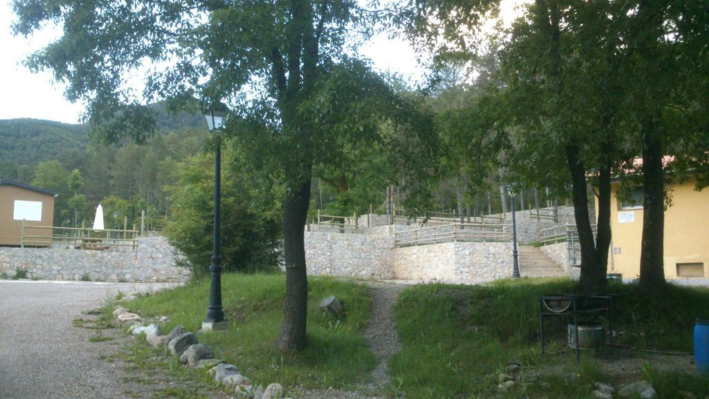 Camping L'Espelt La Pobla de Lillet Exteriér fotografie